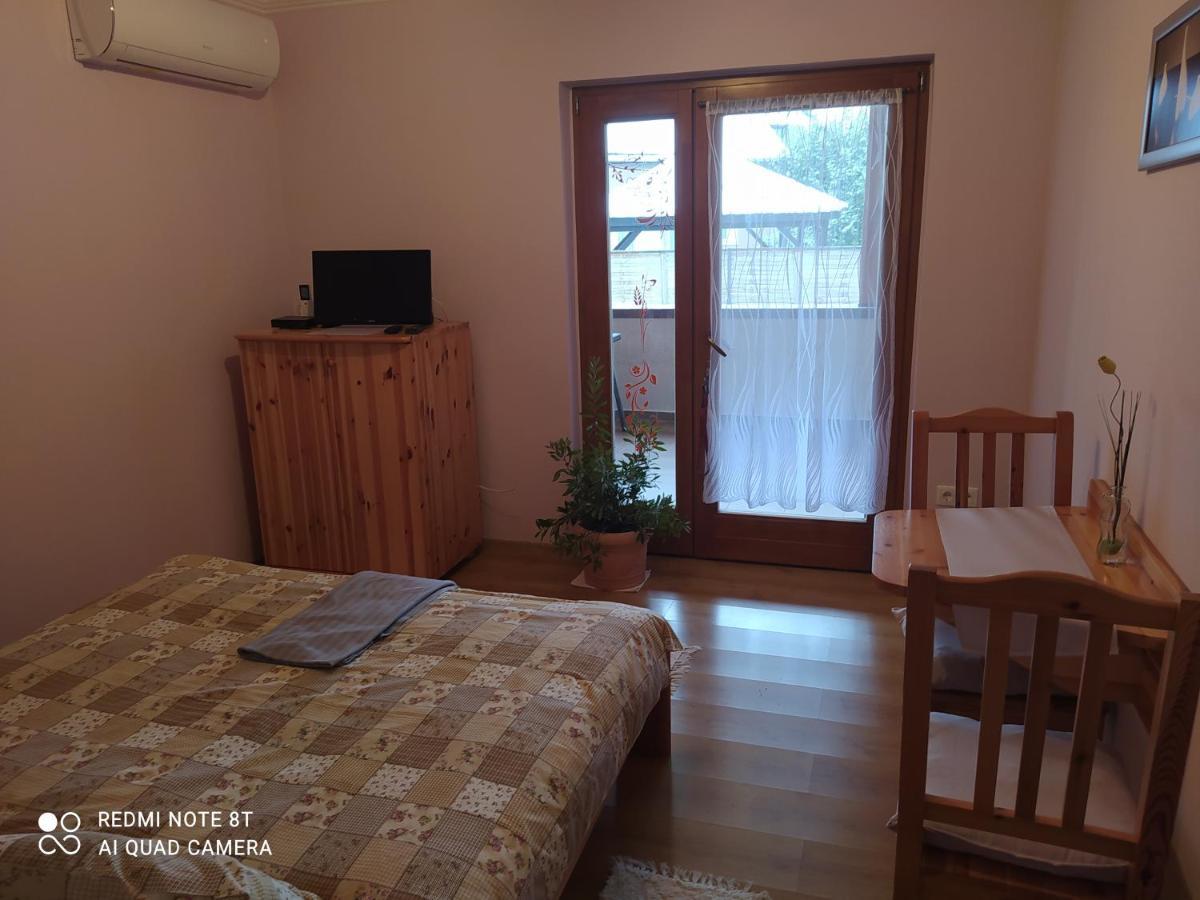 Forras-G Vendeghaz Apartment Bük Екстериор снимка