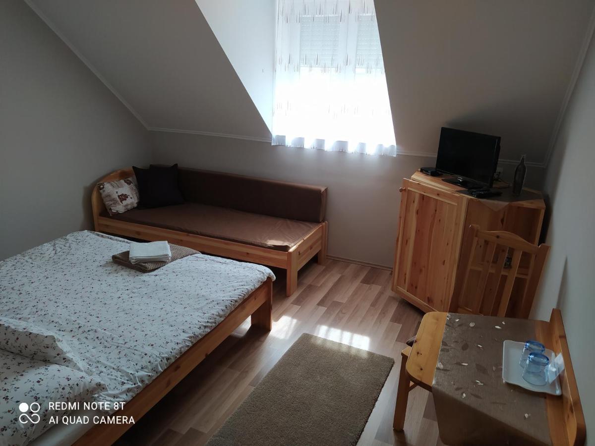Forras-G Vendeghaz Apartment Bük Екстериор снимка
